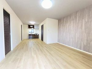 ディアスクレスト B棟 * B0101号-1