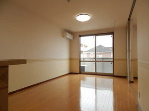 アントルティアン・ファミーユ　Ａ棟　＊＊ A0202号-3