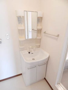 アントルティアン・ファミーユ　Ａ棟　＊＊ A0202号-9