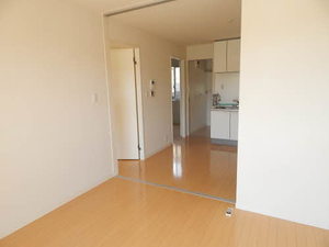 グリーン　ヴュー　Ｂ棟　＊＊ B0102号-2