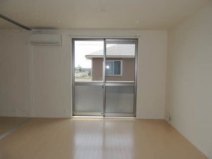 エステートＳＡＫＵＲＡ　Ｒ＆Ｃ　Ｒ棟　＊＊ R0201号-3