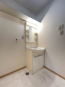 スクエア　Ｂ棟　＊ B0201号-6