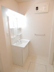 ヴィサージュⅢ　＊ A0101号-7