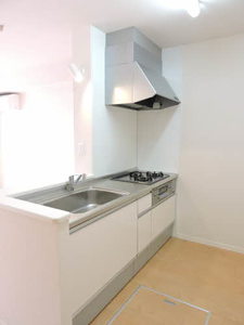 ヴィサージュⅢ　＊ A0102号-4