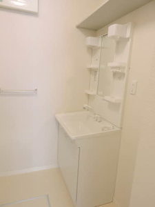 ヴィサージュⅢ　＊ A0102号-9