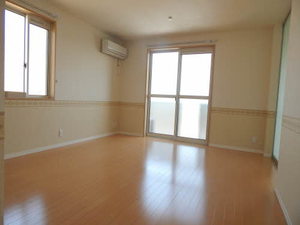 ベニコー C棟 ** C0202号-3