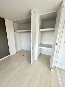 ラ・グルッラ　＊＊ A0302号-8