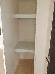 クレストールアベニュー　Ⅱ棟　＊＊ B0103号-11