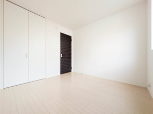 クレストールアベニュー　Ⅲ棟　＊＊ C0102号-6