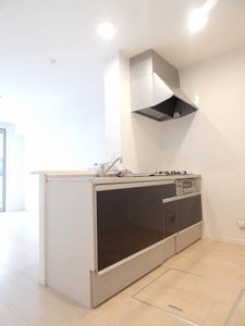 シャーメゾン湊　Ｂ棟　＊ B0102号-3