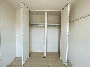 ラ・シャルール．　＊＊ A0202号-9