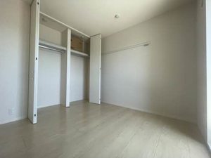 ラ・シャルール．　＊＊ A0302号-8