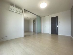 ラ・シャルール．　＊＊ A0302号-12