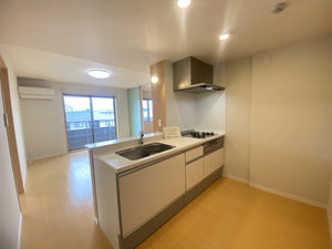 ロイヤルパーク本城　＊ A0304号-3