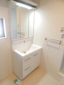 ＤｅａｒＣｏｕｒｔ大川中央　Ｂ棟　＊＊ B0202号-11