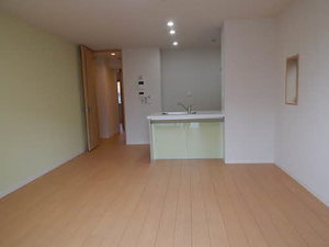 メゾン・ド・アマルフィ　Ⅱ棟　＊＊ D0301号-3