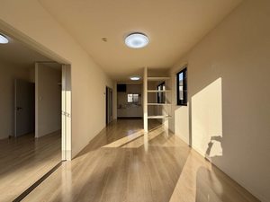 カサグランデＭ　Ａ棟　＊＊ A0102号-2