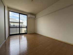 バリュージュ富の原 E棟 E0201号-2