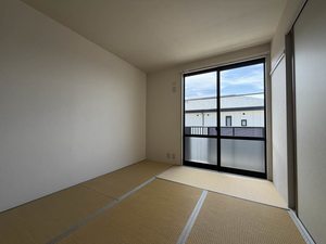 バリュージュ富の原 E棟 E0201号-7