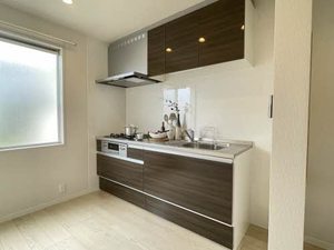 ヴィラウィステリア南高江　Ｂ棟　＊ B0102号-4