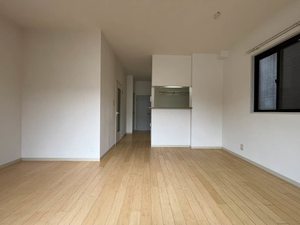 フィオーレⅡ　Ｃ棟　＊＊ C0102号-2