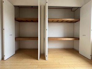 フィオーレⅡ　Ｃ棟　＊＊ C0102号-8