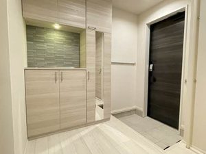 ファミリア新屋敷　＊＊ A0102号-9