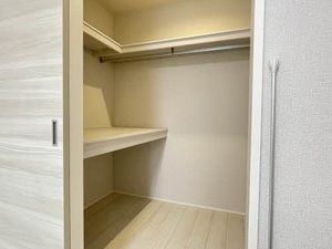 ファミリア新屋敷　＊＊ A0102号-10