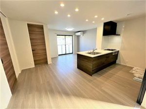 ＢＥＲＥＯ　ＬＵＣＥ　三芳　＊＊ A0202号-2