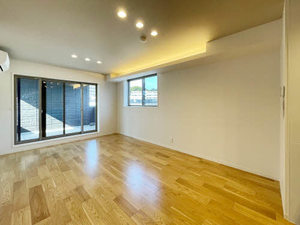 Ｓｈａｍａｉｓｏｎ　Ｌｕｘｕａｒ平尾山荘通　＊＊ A0401号-2