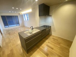 Ｓｈａｍａｉｓｏｎ　Ｌｕｘｕａｒ平尾山荘通　＊＊ A0401号-4