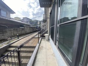 ロードサイド到津　Ｂ棟　＊＊ B0102号-13