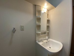 ロードサイド到津　Ｂ棟　＊＊ B0202号-5