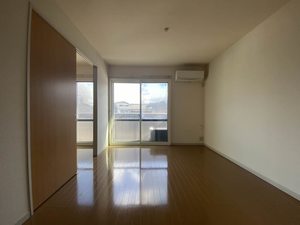 ロードサイド到津　Ｂ棟　＊＊ B0202号-7