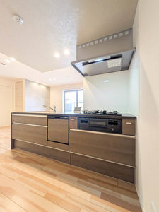 グランドシャーメゾン月出　＊＊ A0102号-3