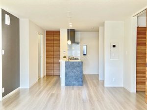 モンレーヴ本町 ** A0102号-8