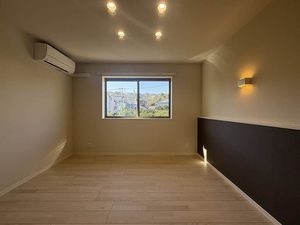 Ｂｌｏｏｍ志手　＊＊ A0302号-12