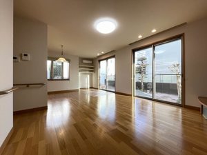 江津２丁目戸建貸家-9