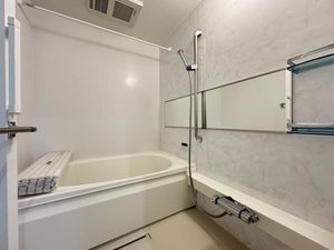 シャーメゾングレイス　＊＊ A0302号-4