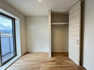 シャーメゾングレイス　＊＊ A0302号-8