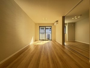 シャーメゾンレジデンス夜明 A0101号-12