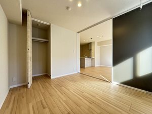 シャーメゾンレジデンス夜明 A0202号-8