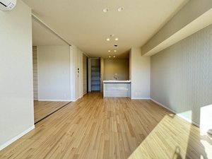 シャーメゾンレジデンス夜明 A0302号-2