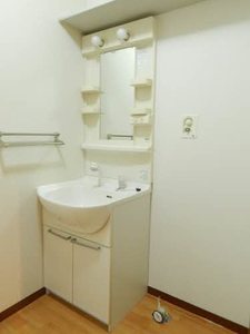 ルミエールＥ　＊ E0101号-11