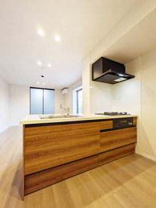 サン　ウィステリア A0203号-5