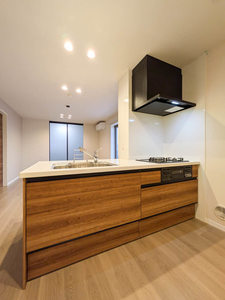 サン　ウィステリア A0301号-5