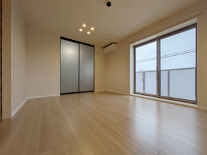 サン　ウィステリア A0303号-2