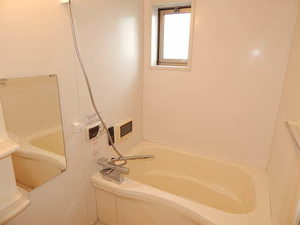 アンビシヨン　Ｂ棟　＊ B0102号-4