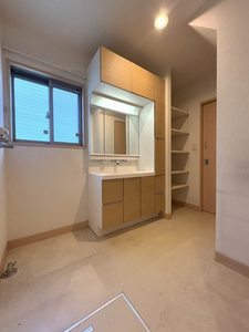 中島東１丁目貸家-5