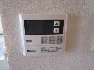ファミーユ Ⅰ号館 A0101号-8